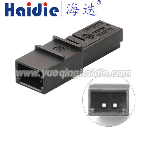 Auto Wiring Harness Electric Housing Connector 8E0972763