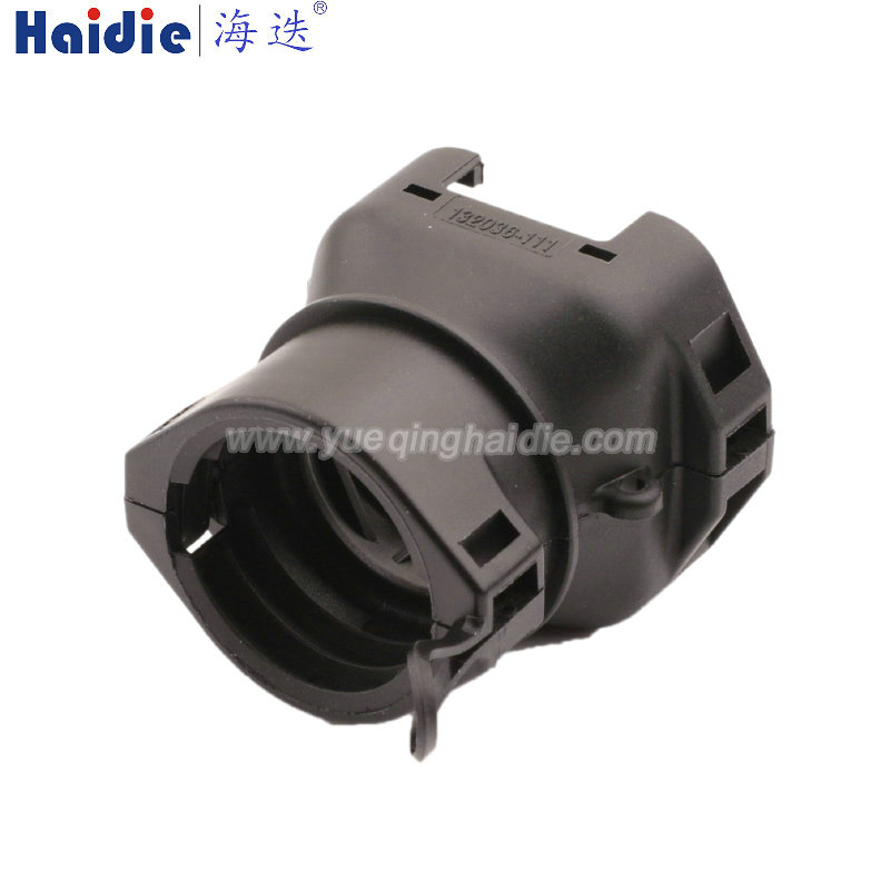 Auto Pin Wire Cable Harness Auto Connector Housing Plug And Terminal 132036-111