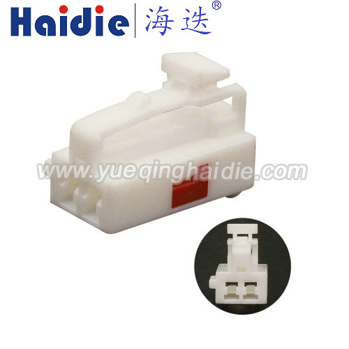 Auto Wiring Harness Electric Housing Connector MG611857