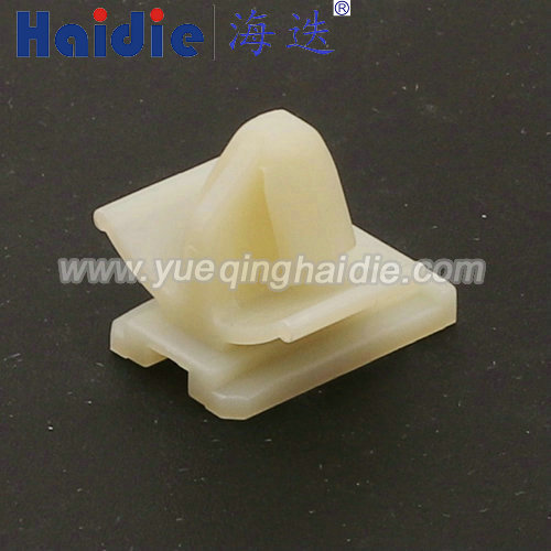 Auto Wiring Harness Electric Housing Connector MG631267