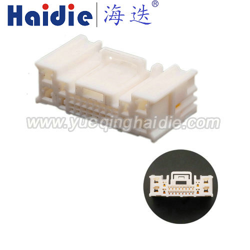 Auto Wiring Harness Electric Housing Connector MG655767