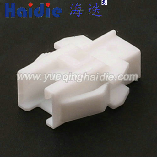 Auto Wiring Harness Electric Housing Connector XMR-02V