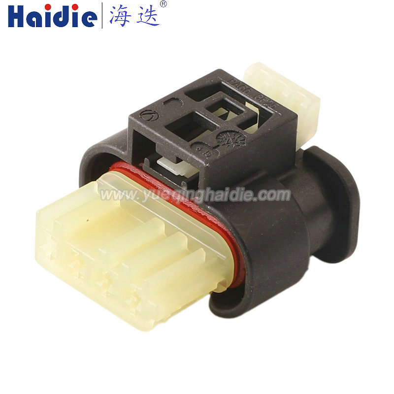 805-122-522/805-122-582 Haidie 4 Pin Female Waterproof Automotive Wire Harness Connector Plastic Housing Plug with Matching Terminals