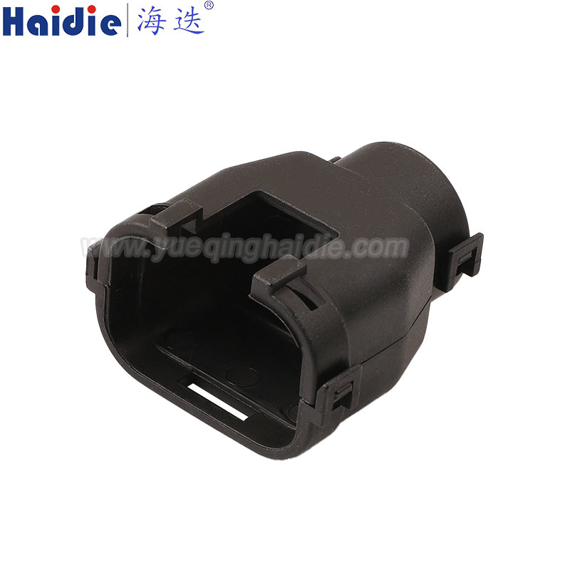 MG632946, black, backshell