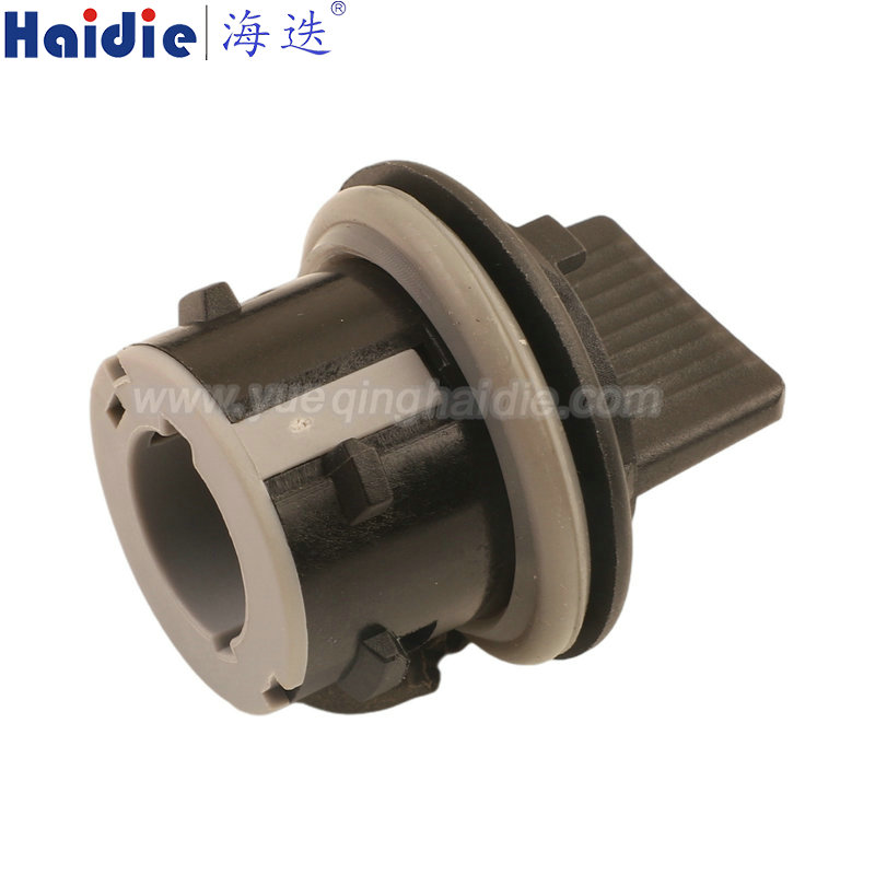 92161-3R010, One Way Through Turn Signal Lamp Holder